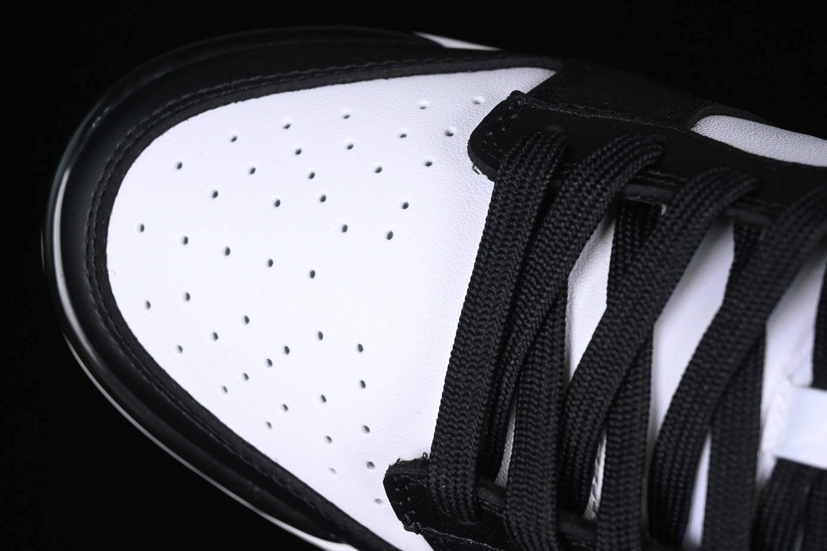 All categories Nk SB Dunk series Nk SB Dunk Low low-top sneakers Nk Dunk Low Twist Panda Panda black and white SB low-top sports and leisure sneakers DZ2794-001
